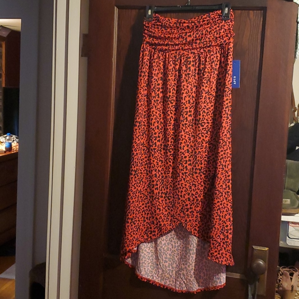 Womens Apt. 9 red black leopard print Large skirt